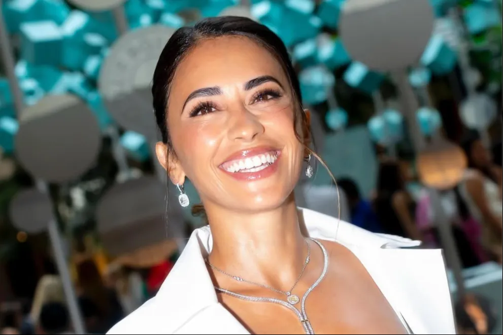 Antonela Roccuzzo sorprende con el look total white más impactante para un evento en Brasil